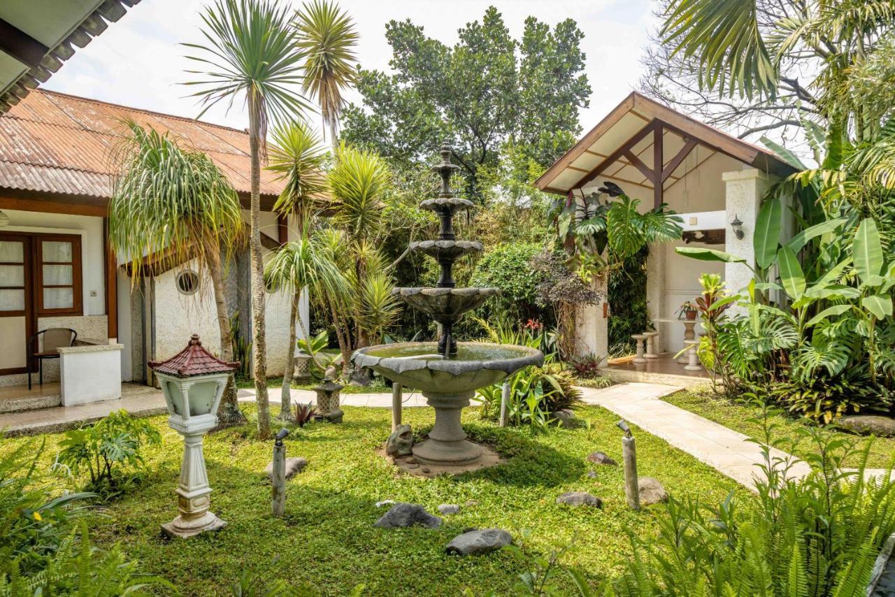 แฟมิลี โฮเต็ล กราเดีย 1 Hotel บาตู ภายนอก รูปภาพ